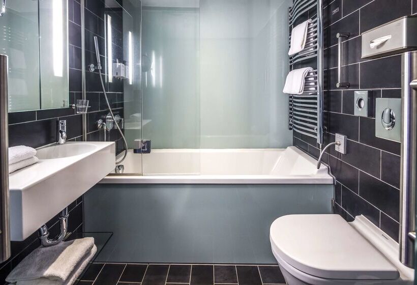 Отель Scandic Palace