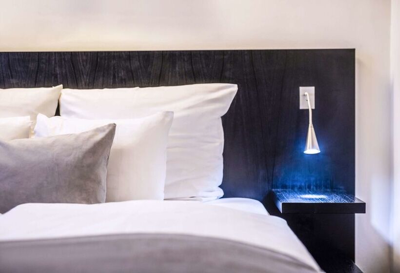 Отель Scandic Palace