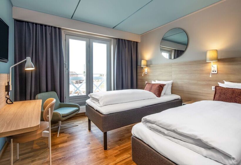 هتل Scandic Roskilde Park