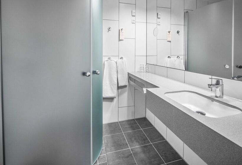 Quality Hotel The Reef