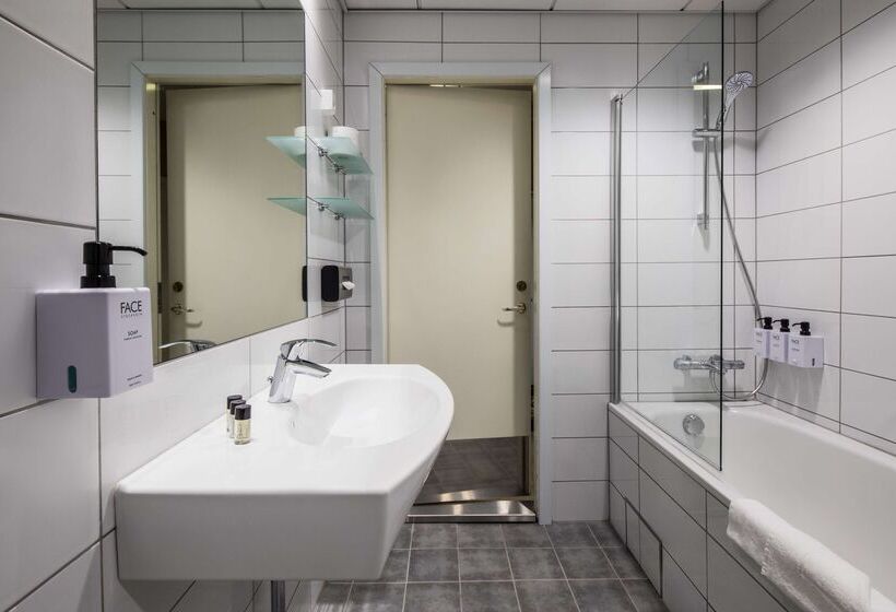 هتل Scandic Webers