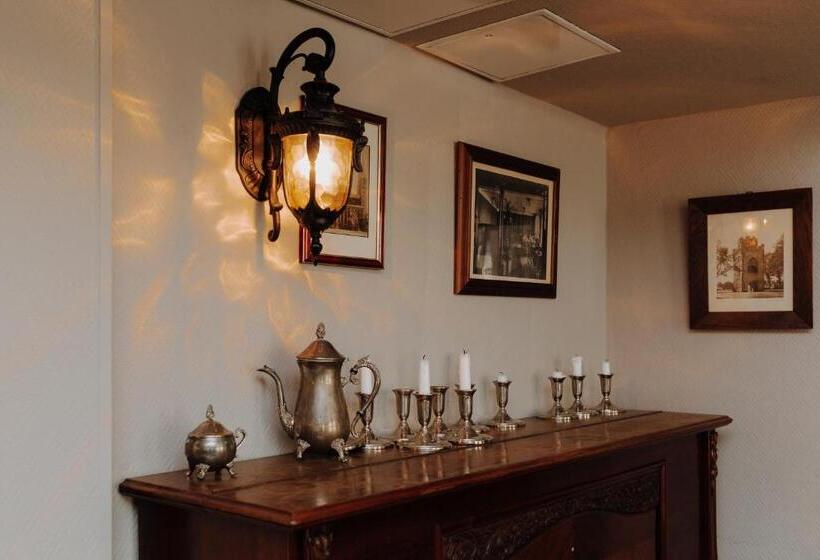 בית מלון כפרי Schwarzer Adler Stendal