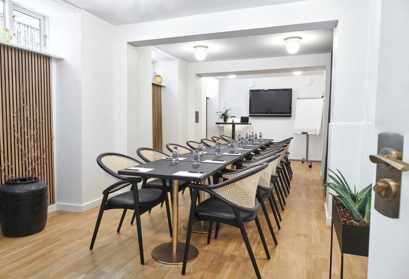 Отель Sct. Thomas