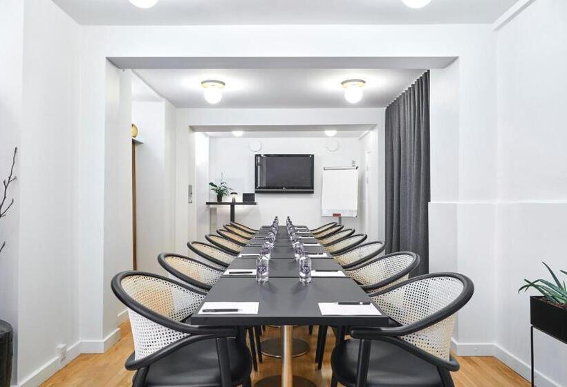 Отель Sct. Thomas