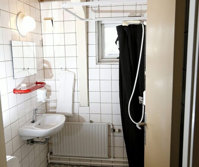 בית מלון כפרי Slukefter Kro