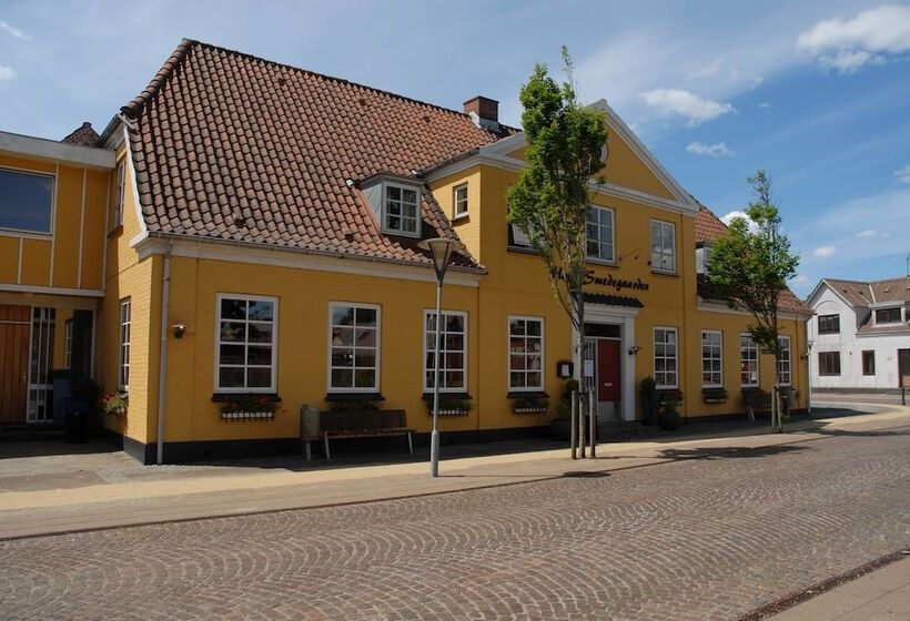 בית מלון כפרי Smedegaarden