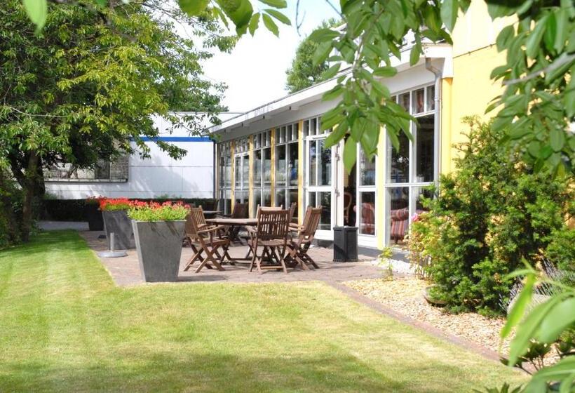 בית מלון כפרי Smedegaarden