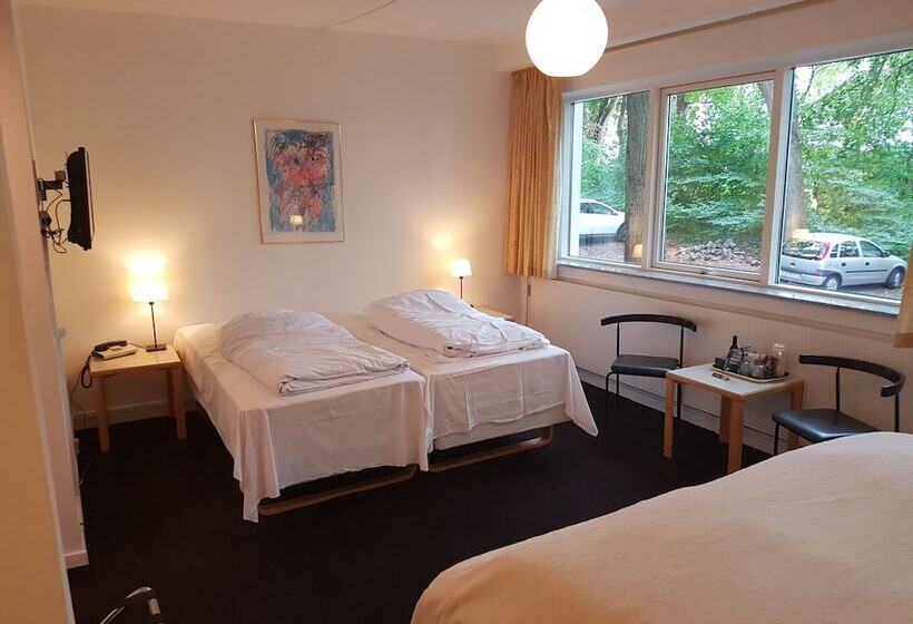 בית מלון כפרי Strandparken