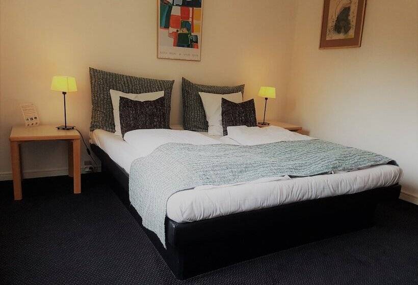 בית מלון כפרי Strandparken