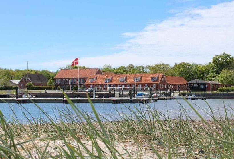 Отель Tambohus Kro & Bade