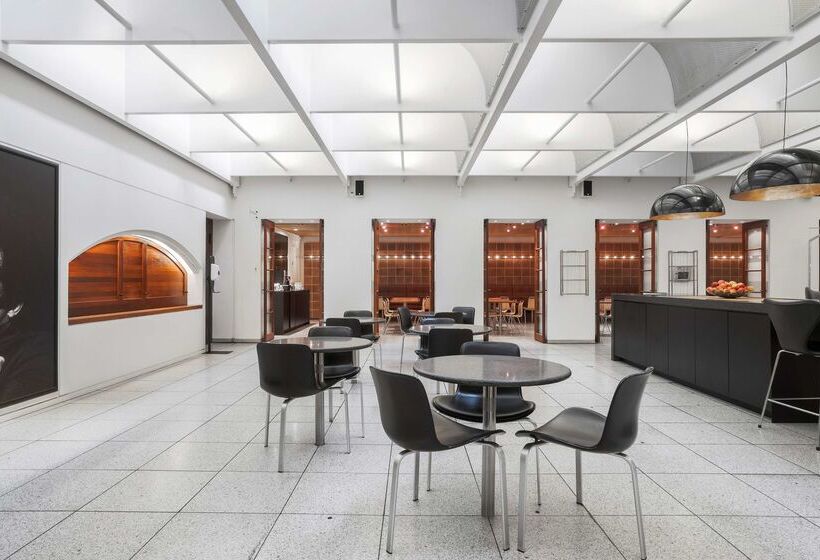 Отель The Huxley Copenhagen, Bw Premier Collection