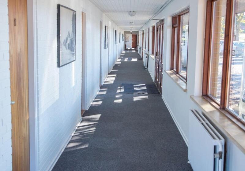 מוטל Blommenslyst Kro