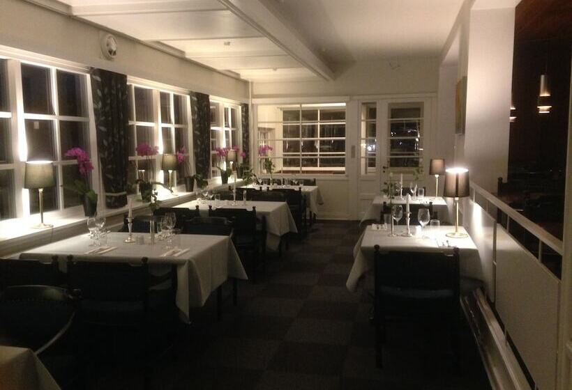 מוטל Blommenslyst Kro