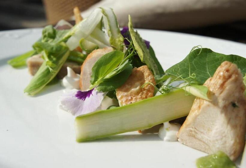 Мотель Lyng Dal Hotel Og Restaurant