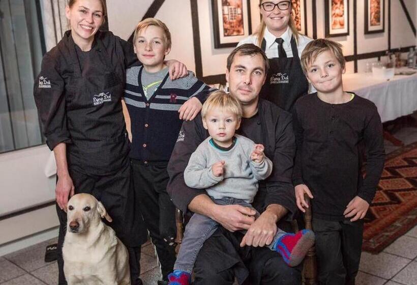 Мотель Lyng Dal Hotel Og Restaurant