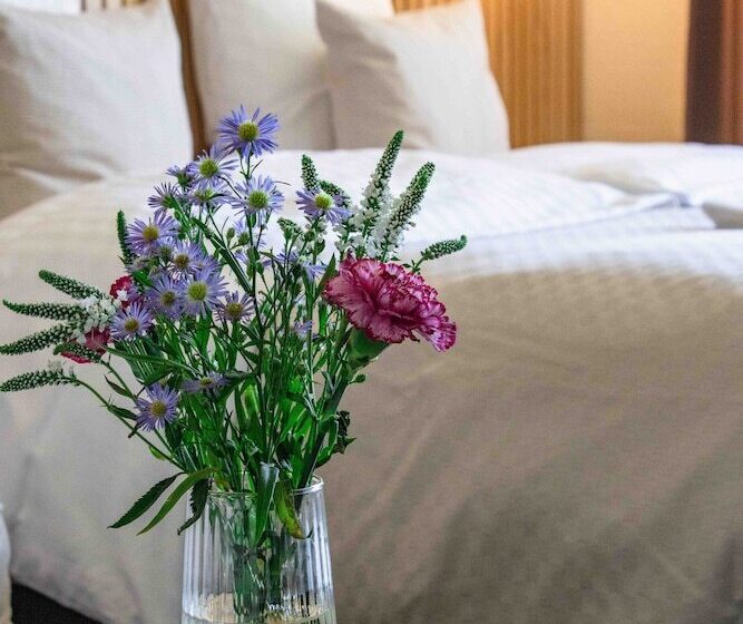 Strandhotel Klitrosen