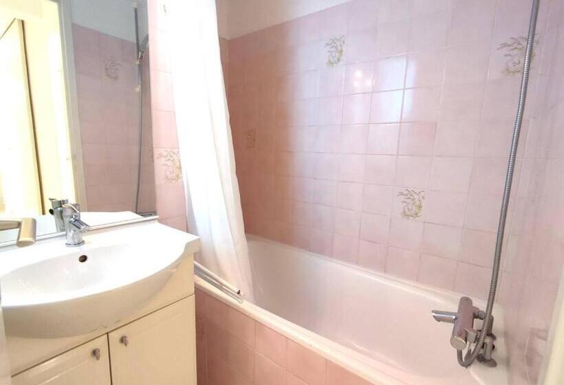 Appartement Vue Mer Exceptionnelle Avec Terrasse Et Parking à Trégastel   2 Chambres   Fr 1 368 29