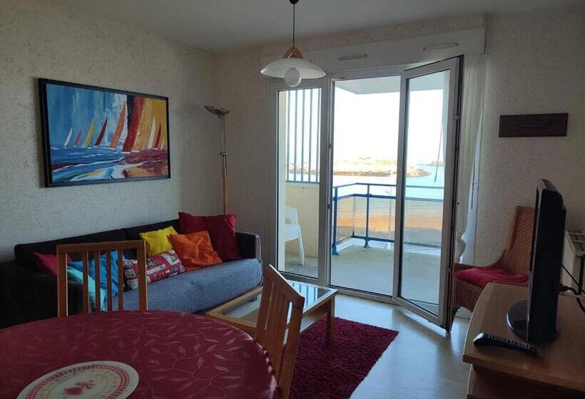 Appartement Vue Mer Exceptionnelle Avec Terrasse Et Parking à Trégastel   2 Chambres   Fr 1 368 29