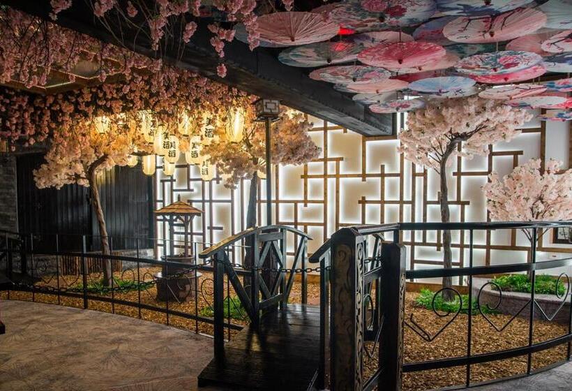 Holyrood Hotel   Leisure Centre & The Spa At Orchids