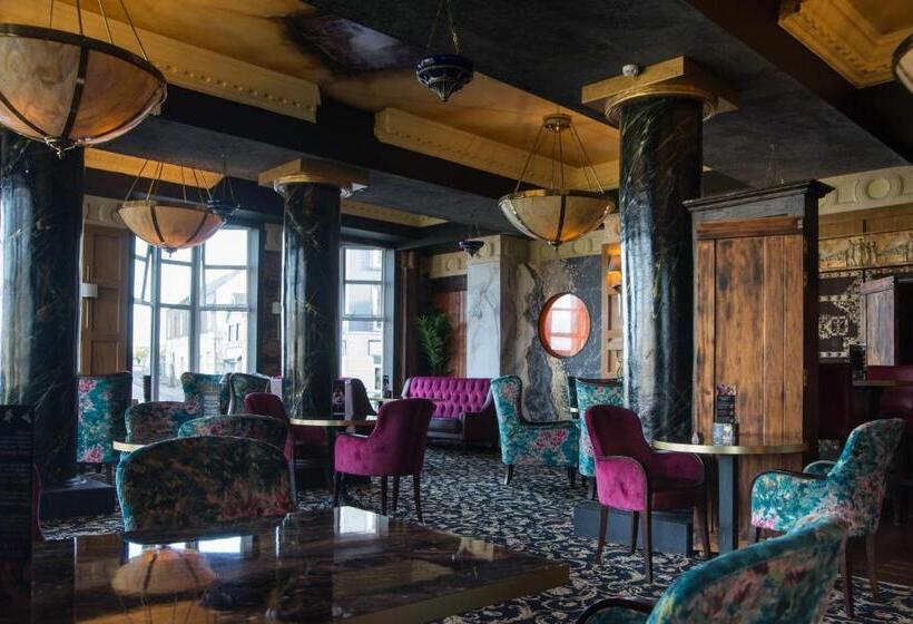 Holyrood Hotel   Leisure Centre & The Spa At Orchids