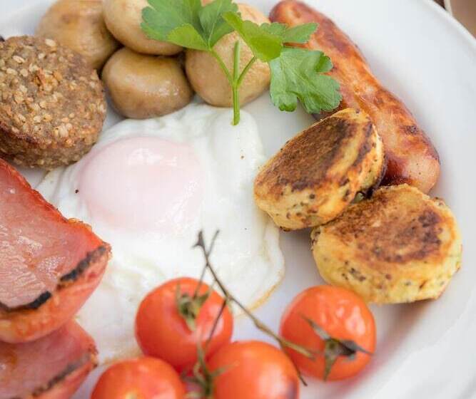 פונדק Ariel House