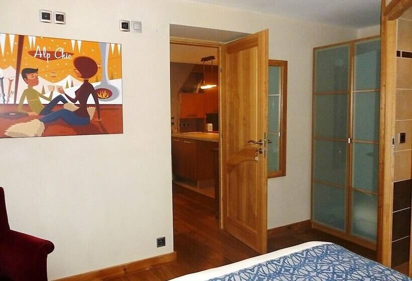 Отель Aiguille Du Midi Hôtel & Restaurant