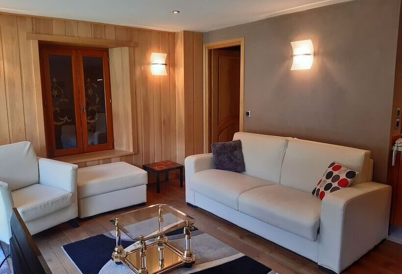 فندق Aiguille Du Midi   Hôtel & Restaurant