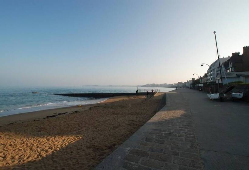 בית מלון כפרי Alba