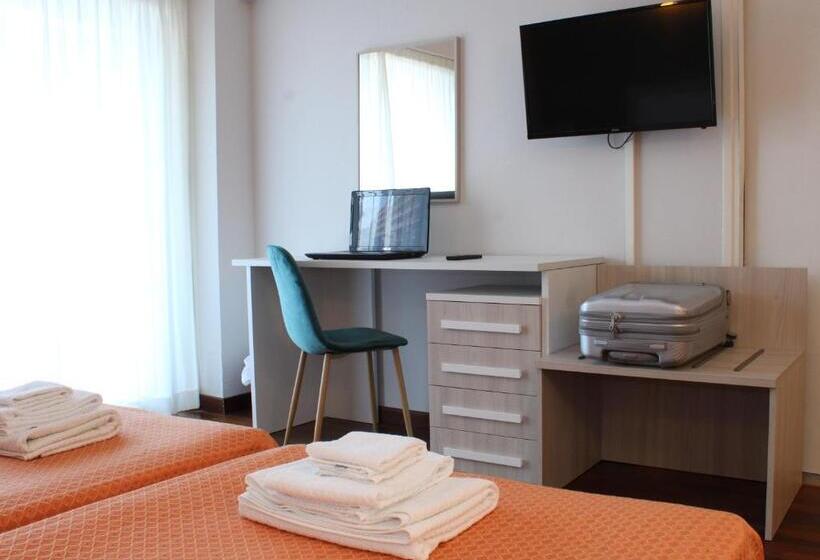 בית מלון כפרי Alexandra