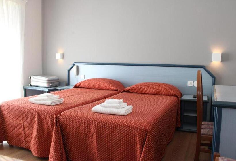 בית מלון כפרי Alexandra