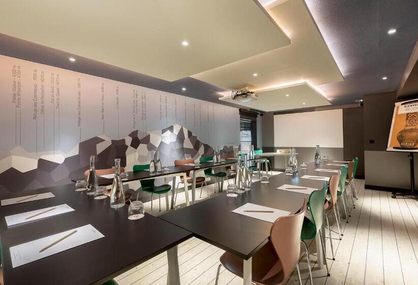 ホテル Alpina Eclectic