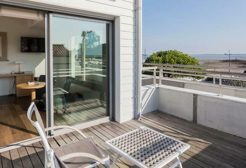 ホテル Anne De Bretagne