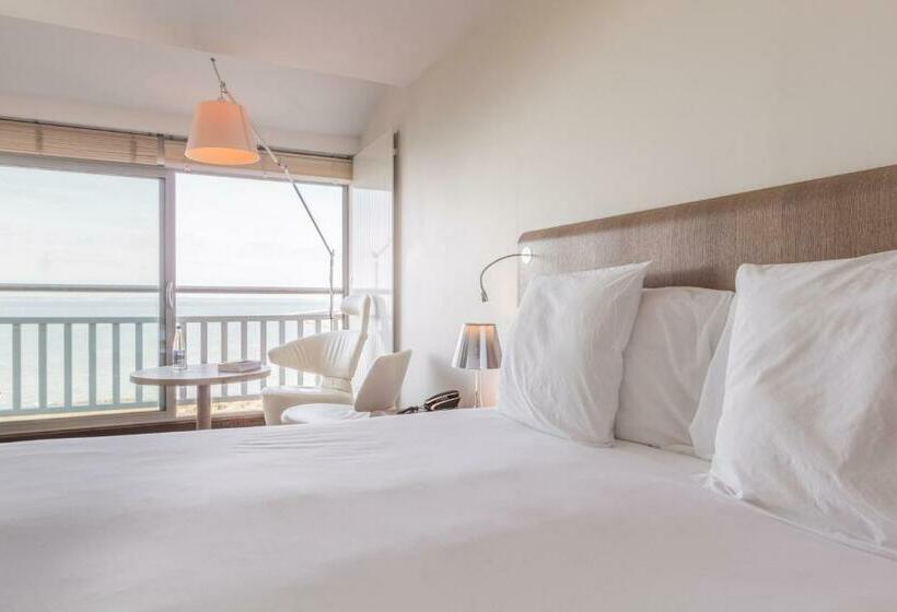 ホテル Anne De Bretagne