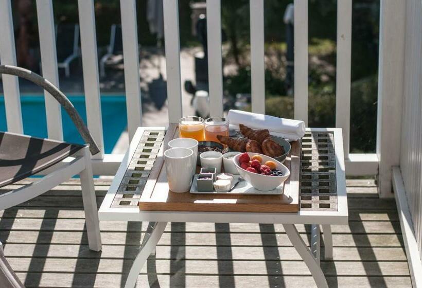 ホテル Anne De Bretagne