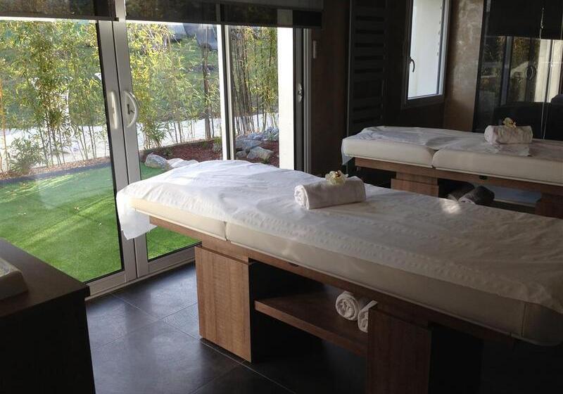 호텔 Hôtel Valdys Thalasso & Spa   Les Pins