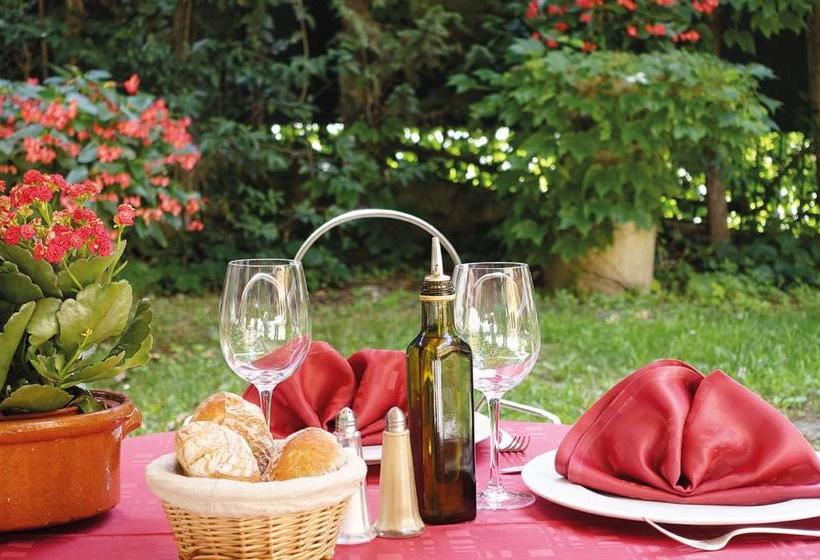 فندق Auberge Bourrelly