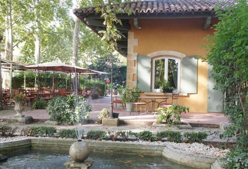 فندق Auberge Bourrelly