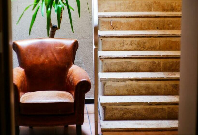 فندق Auberge De La Tour