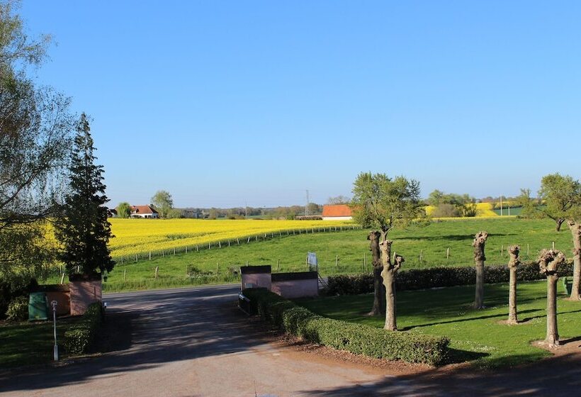 호텔 Auberge De L Orisse Et Iris Hostel