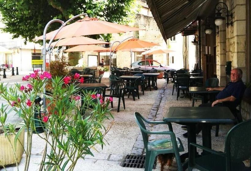 ホテル Auberge Du Puits