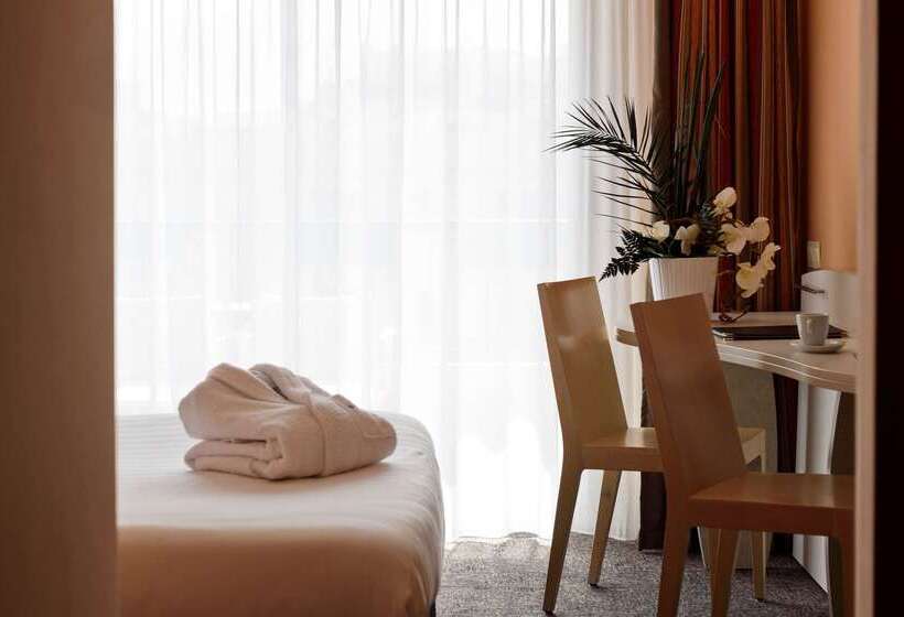 فندق Best Western Astoria