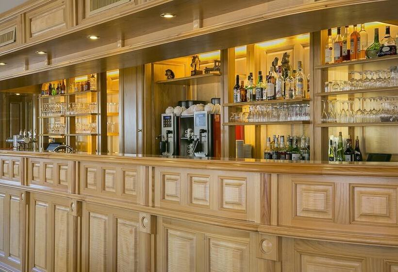 فندق Best Western Plus Au Cheval Blanc à Mulhouse