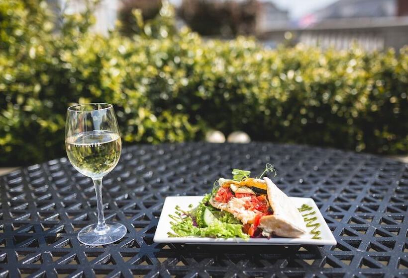 Bridge House Hotel, Leisure Club & Spa