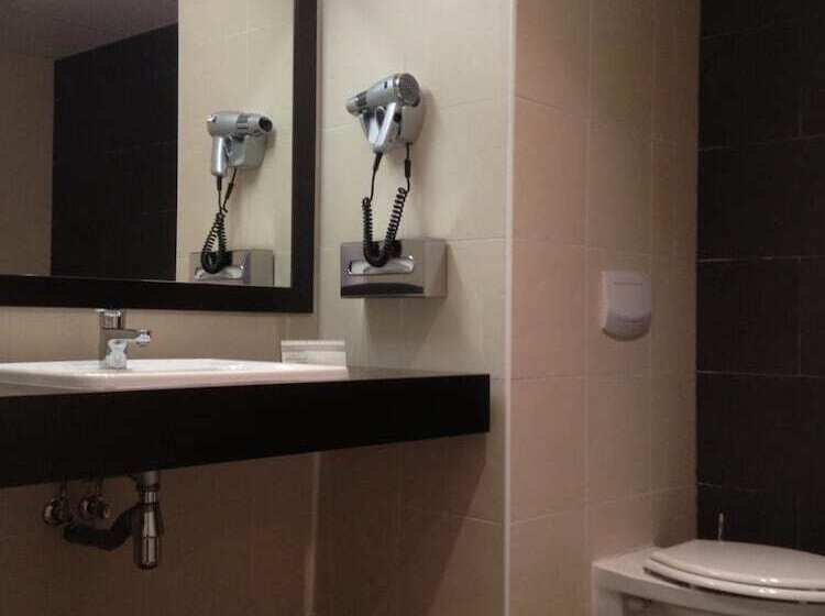 Brit Hotel Golfhotel Saint Samson