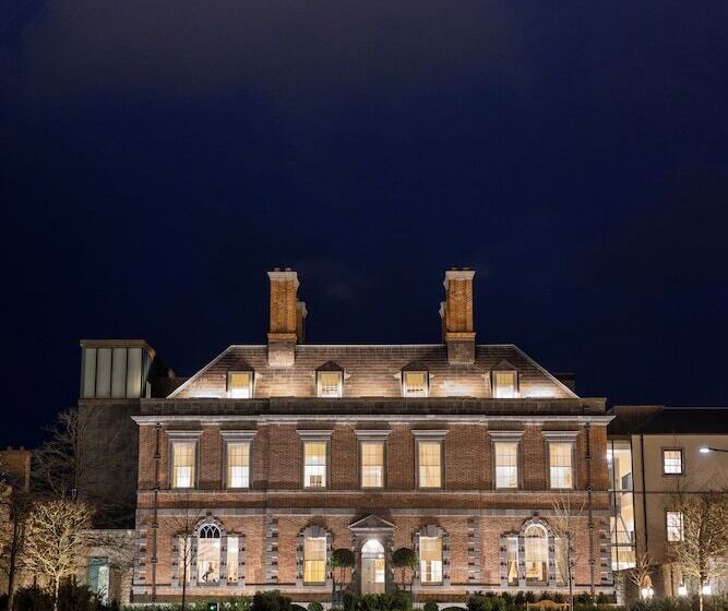 Отель Cashel Palace