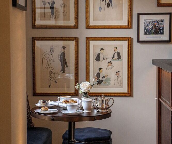 Отель Cashel Palace