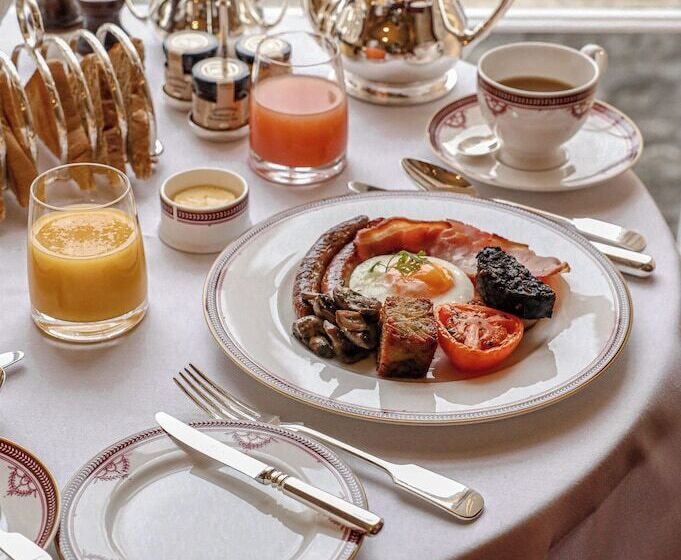 Отель Cashel Palace