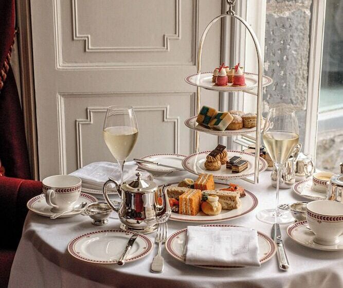 Отель Cashel Palace