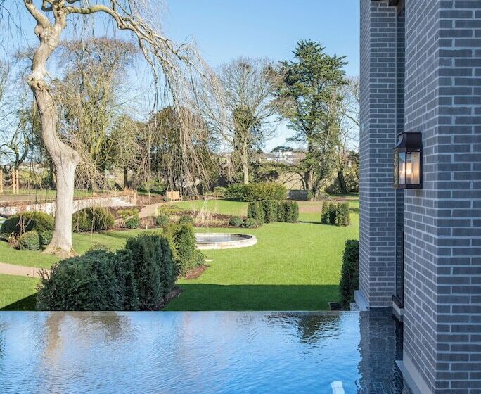 Отель Cashel Palace