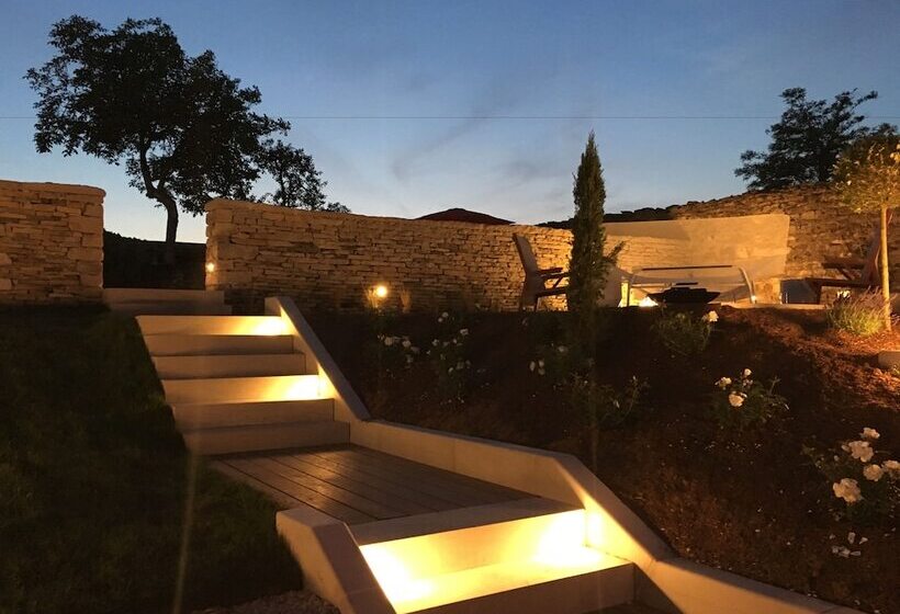 Castel De Très Girard   Hotel & Restaurant   Teritoria